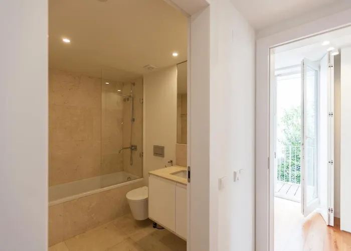 Flh Mouraria Blue Design With Parking & Pool リスボン