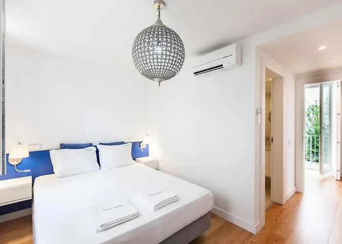 Lägenhet Flh Mouraria Blue Design With Parking & Pool Lisboa